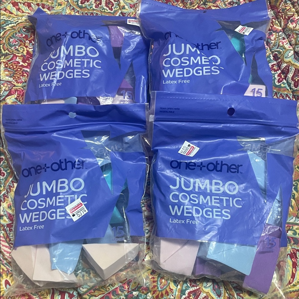 JUMBO COLORED COSMETIC WEDGES 15 COUNT LATEX FREE [4 PACK] 60 Total Wedges